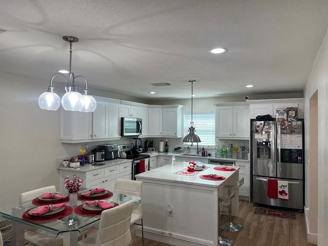 5603 Parker Avenue, West Palm Beach, FL 33405