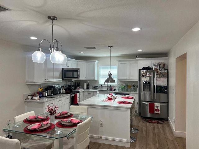 5603 Parker Avenue, West Palm Beach, FL 33405