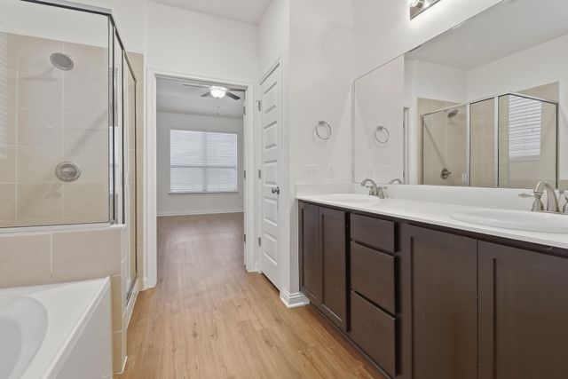 8001 Dampton LN, Austin, TX 78744