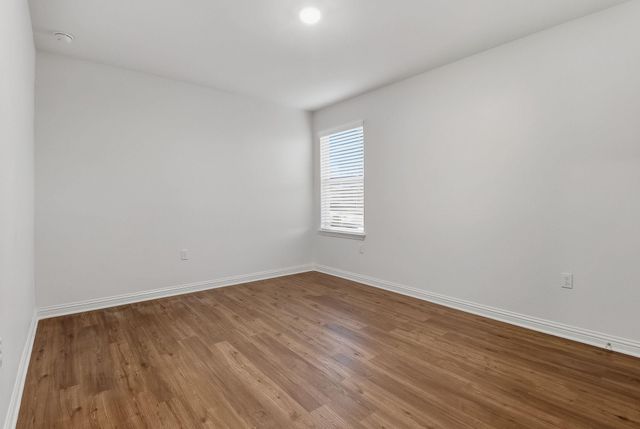 8001 Dampton LN, Austin, TX 78744