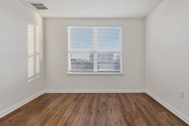 8001 Dampton LN, Austin, TX 78744