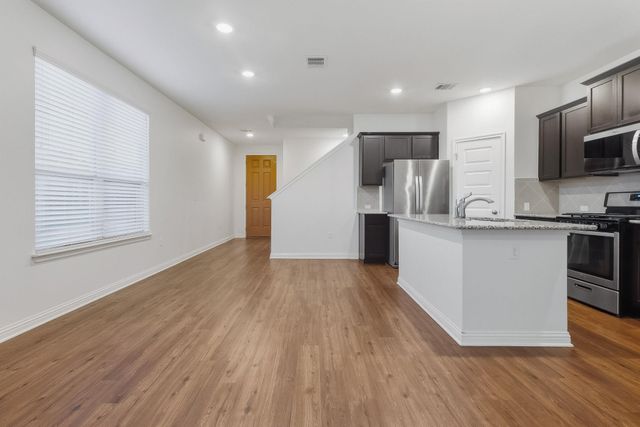 8001 Dampton LN, Austin, TX 78744