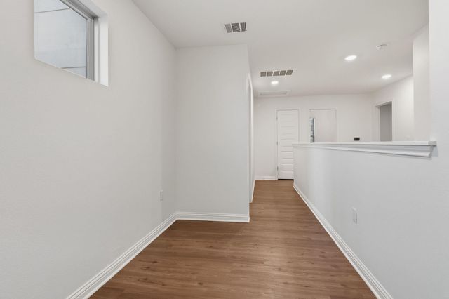 8001 Dampton LN, Austin, TX 78744