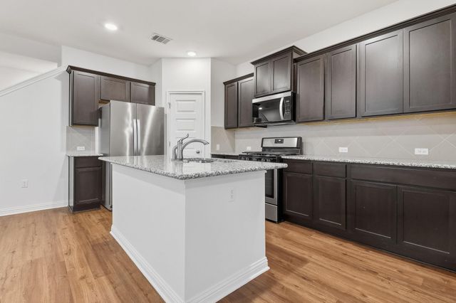 8001 Dampton LN, Austin, TX 78744