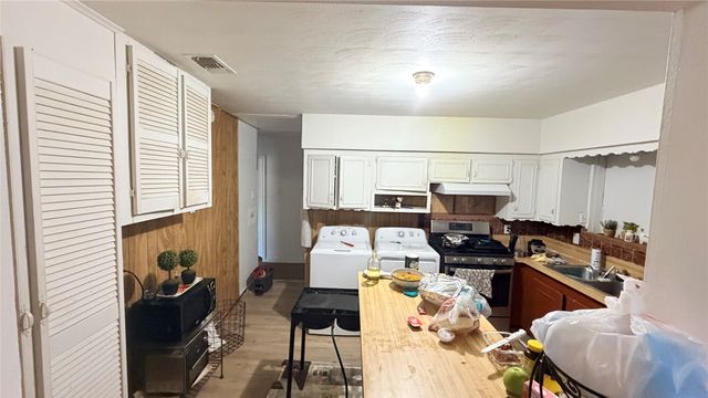 9034 Cardella Avenue, Dallas, TX 75217