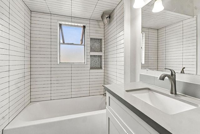 2804 Arlington Street, Houston, TX 77008
