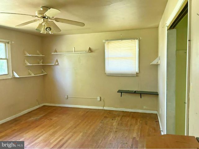 7402 SHIRLEY RD, Gwynn Oak, MD 21207