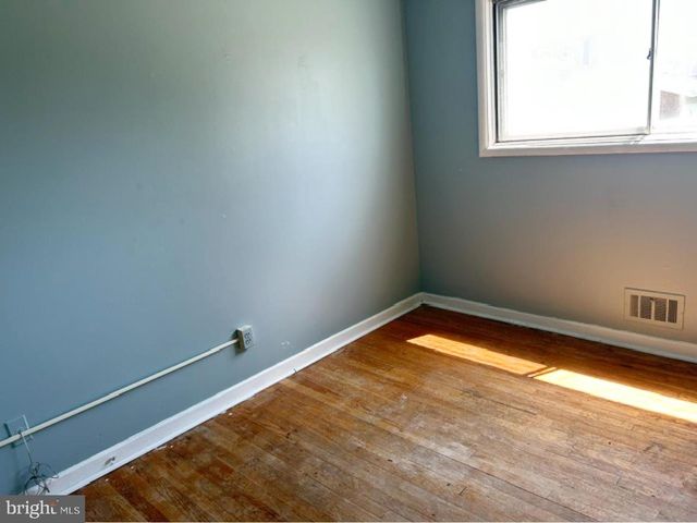 7402 SHIRLEY RD, Gwynn Oak, MD 21207