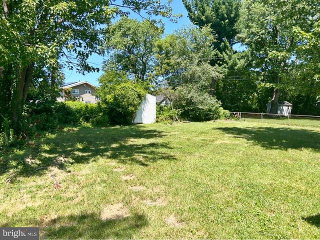 7402 SHIRLEY RD, Gwynn Oak, MD 21207