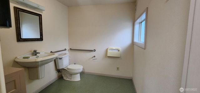 305 W First Street, Aberdeen, WA 98520