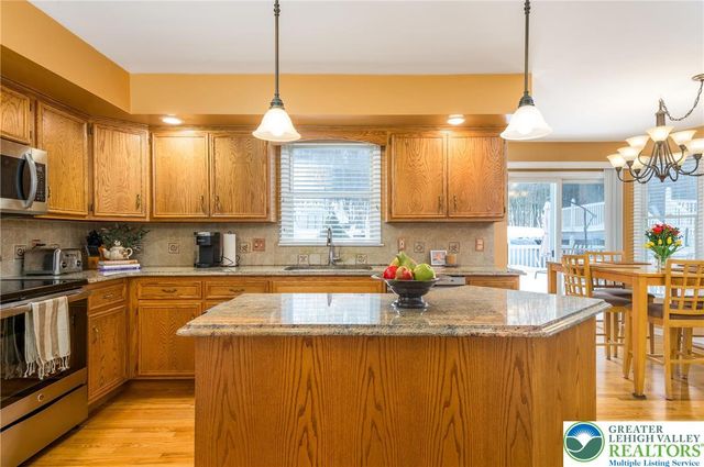 5 JANE Court, Penn Forest Twp, PA 18210