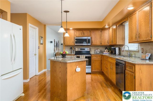 5 JANE Court, Penn Forest Twp, PA 18210