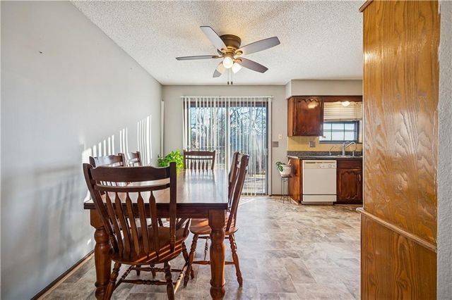 12925 S Brougham Drive, Olathe, KS 66062