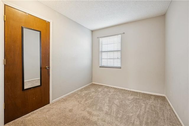 12925 S Brougham Drive, Olathe, KS 66062