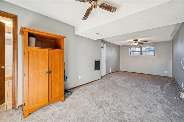 12925 S Brougham Drive, Olathe, KS 66062