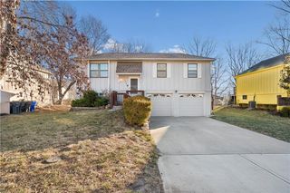 12925 S Brougham Drive, Olathe, KS 66062