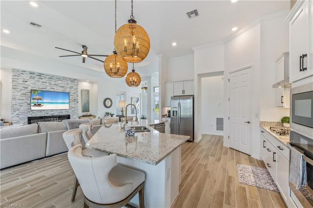 15977 Cranes Marsh CT, Babcock Ranch, FL 33982