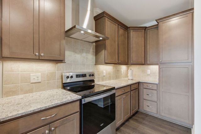 2089 Branford Pl Unit 301, Thompsons Station, TN 37179