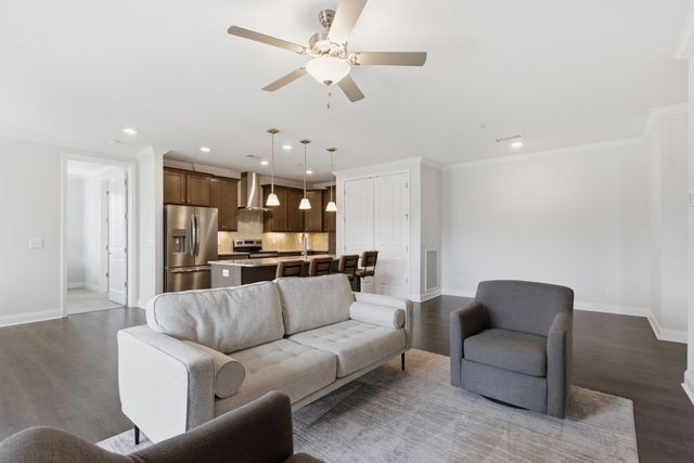 2089 Branford Pl Unit 301, Thompsons Station, TN 37179