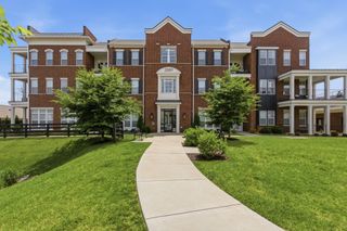 2089 Branford Pl Unit 301, Thompsons Station, TN 37179