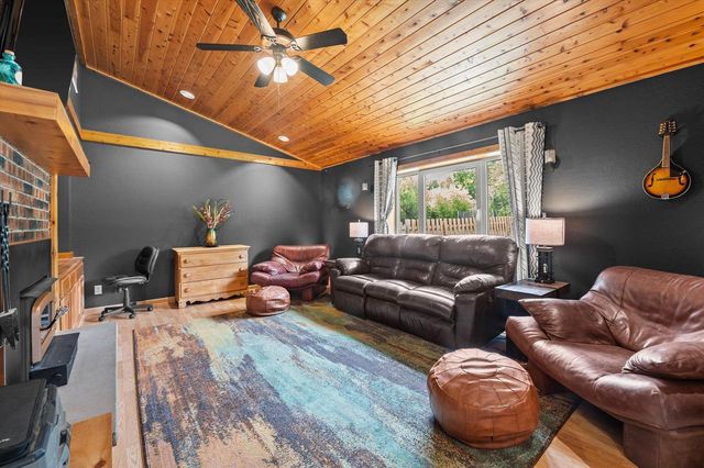 S79W31491 Green Meadow DRIVE, Mukwonago, WI 53149