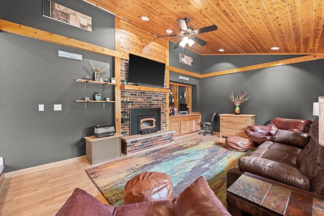 S79W31491 Green Meadow DRIVE, Mukwonago, WI 53149