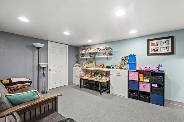 S79W31491 Green Meadow DRIVE, Mukwonago, WI 53149