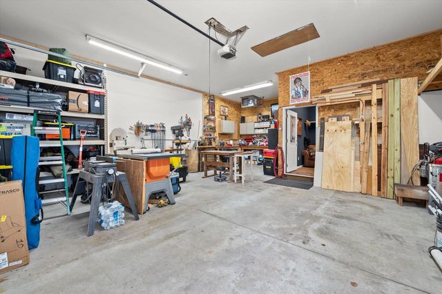 S79W31491 Green Meadow DRIVE, Mukwonago, WI 53149