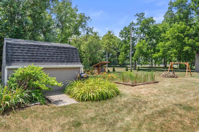 S79W31491 Green Meadow DRIVE, Mukwonago, WI 53149