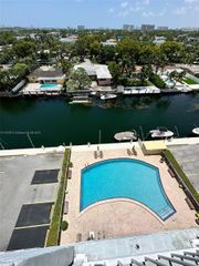 2020 NE 135th St 807, North Miami, FL 33181