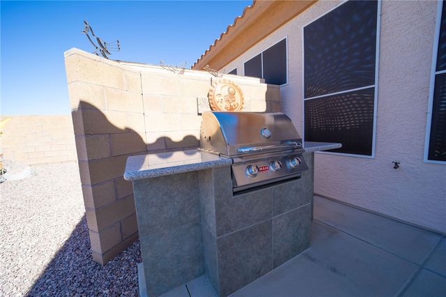 2875 Moonlight Drive, Bullhead City, AZ 86442