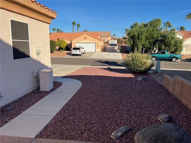 2875 Moonlight Drive, Bullhead City, AZ 86442