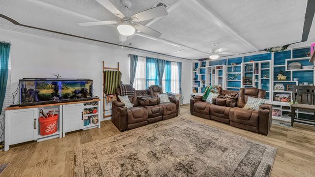 5808 Bunker Boulevard, Watauga, TX 76148