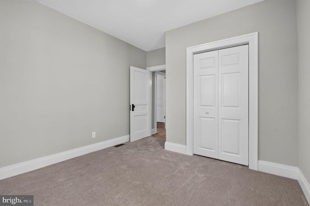 416 E DERRY RD, Hershey, PA 17033