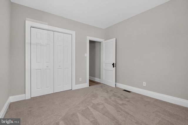 416 E DERRY RD, Hershey, PA 17033