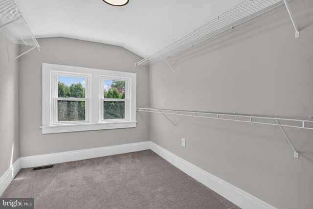 416 E DERRY RD, Hershey, PA 17033