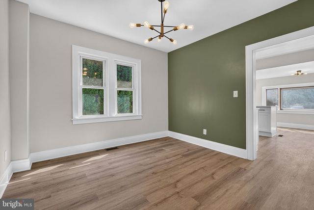 416 E DERRY RD, Hershey, PA 17033