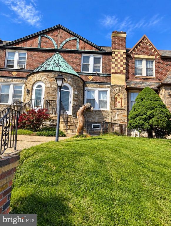 7202 CHARLES ST, PHILADELPHIA, PA 19135 — exterior