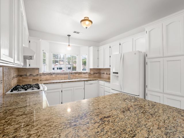 1291 Hillcrest Street, Selma, CA 93662