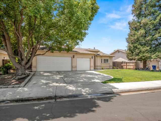 1291 Hillcrest Street, Selma, CA 93662