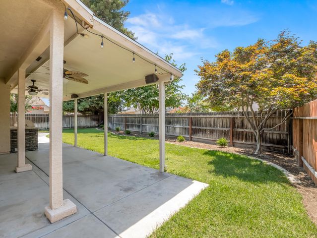 1291 Hillcrest Street, Selma, CA 93662
