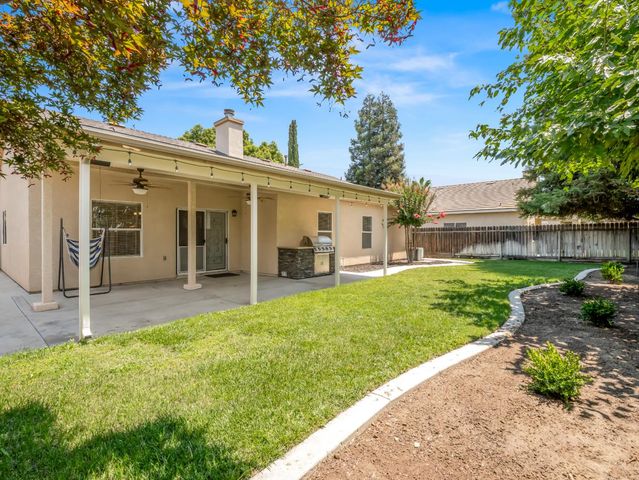 1291 Hillcrest Street, Selma, CA 93662