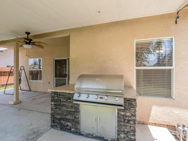 1291 Hillcrest Street, Selma, CA 93662