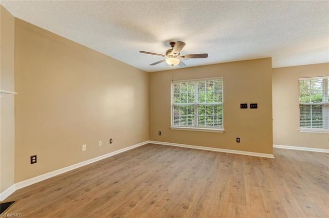 17 Satterfield Place, Greensboro, NC 27410