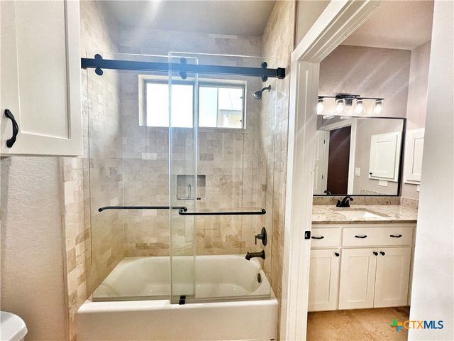 1704 Gruene Vineyard Crossing, New Braunfels, TX 78130