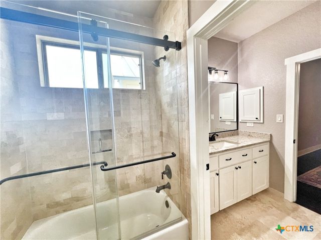 1704 Gruene Vineyard Crossing, New Braunfels, TX 78130