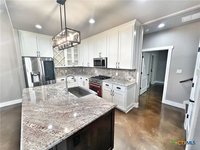 1704 Gruene Vineyard Crossing, New Braunfels, TX 78130