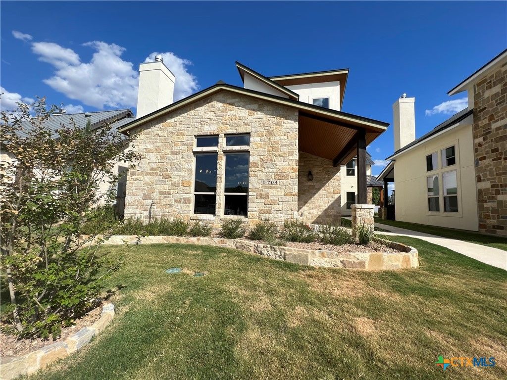1704 Gruene Vineyard Crossing, New Braunfels, TX 78130