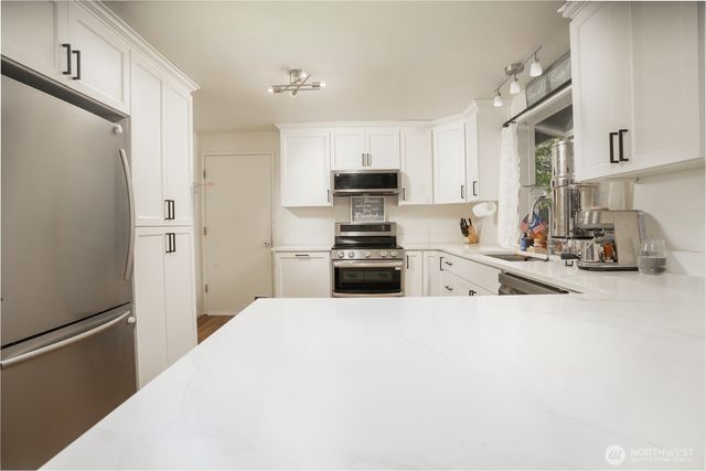 6919 81st Avenue NW, Gig Harbor, WA 98335