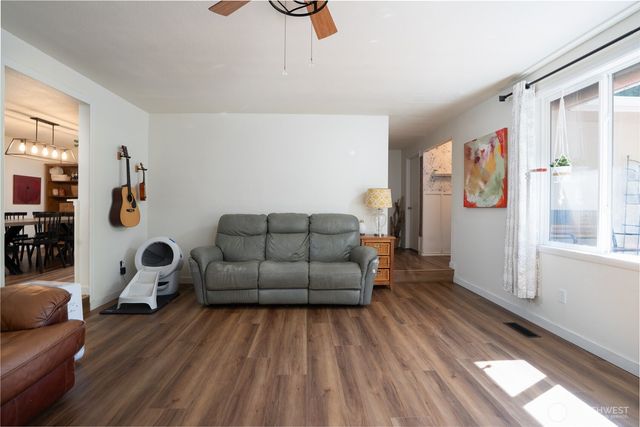 6919 81st Avenue NW, Gig Harbor, WA 98335
